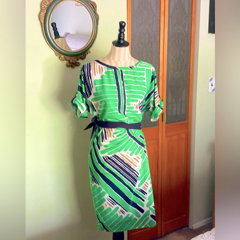 Beautiful dress!🍃